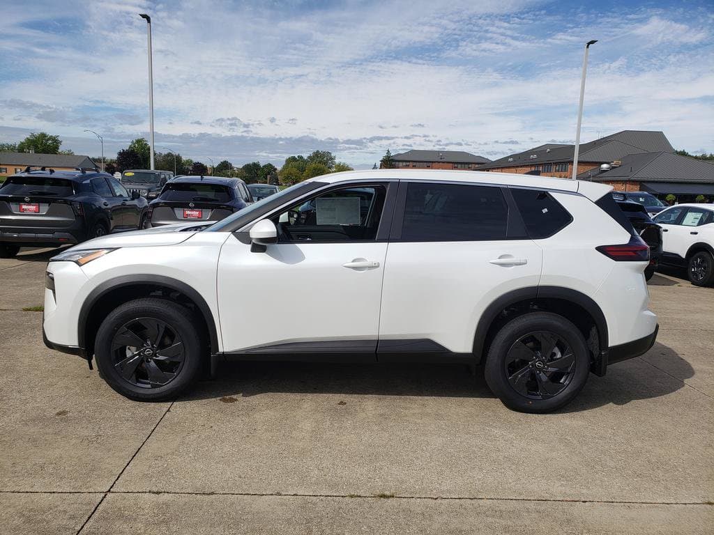 2026 Nissan Rogue SV - Image 4