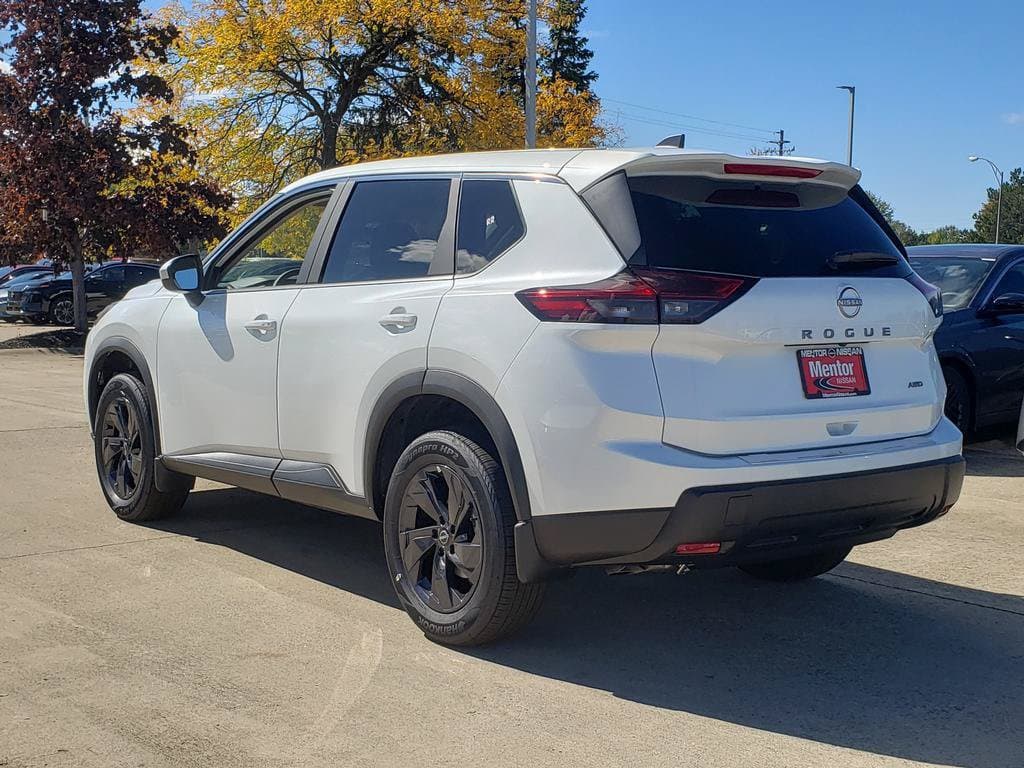 2026 Nissan Rogue SV - Image 5