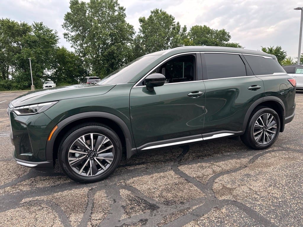 2026 INFINITI QX60 LUXE - Image 2