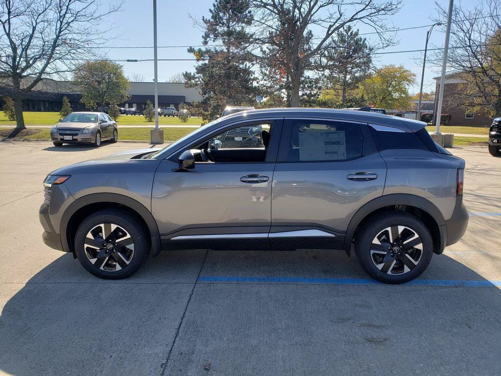 2027 Nissan Kicks SV - Image 4